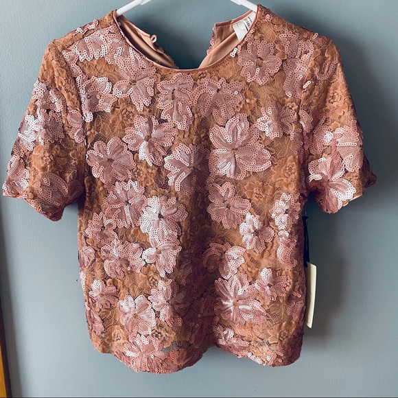 Forever 21 Tops - Forever 21 rose pink floral sequin top